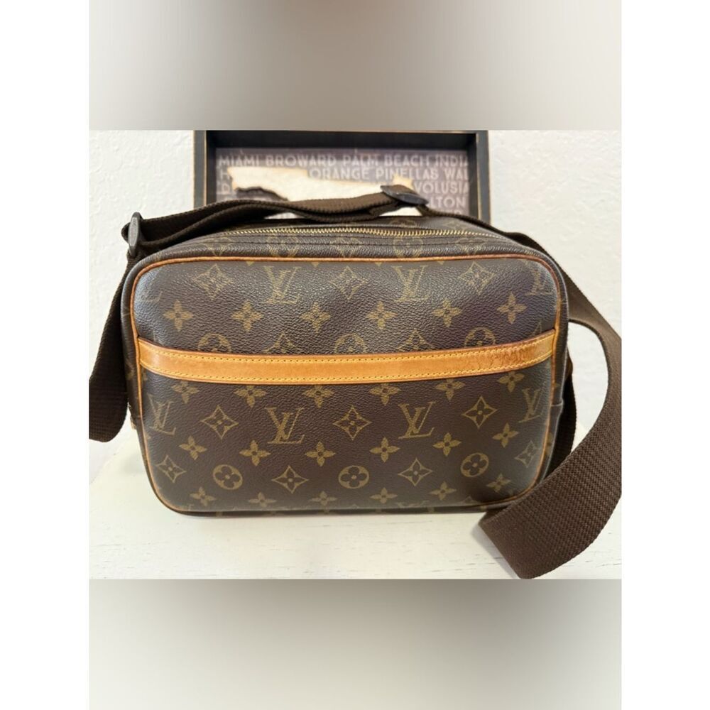 Louis Vuitton monogram Reporter PM shoulder crossbody bag AUTHENTICATED